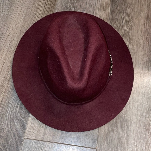 D&Y: burgundy felt hat, OS - Picture 2 of 4